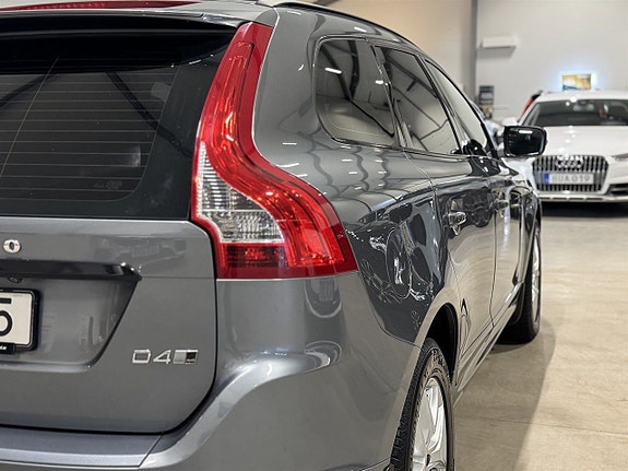 Volvo XC60 5 of 17