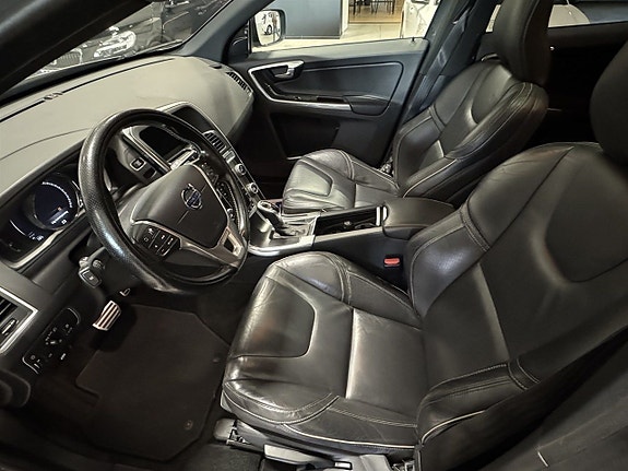 Volvo XC60 9 of 17