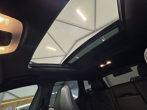 Volvo XC60 16 of 17