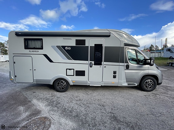 Adria Matrix 670 SL 60Y | LÅNGBÄDDAR | 60Y EDITION 3 of 27