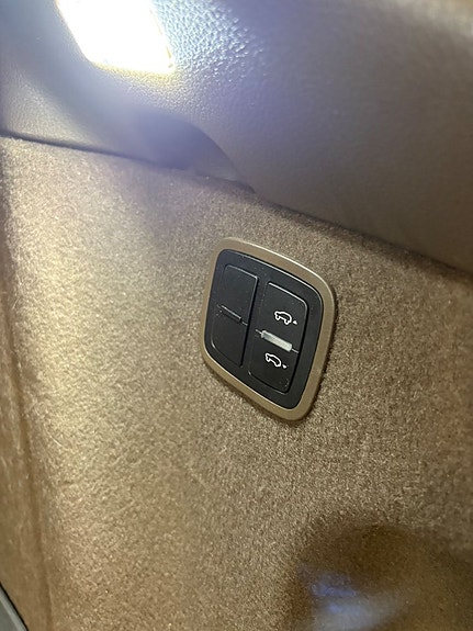 Porsche Macan 14 of 18