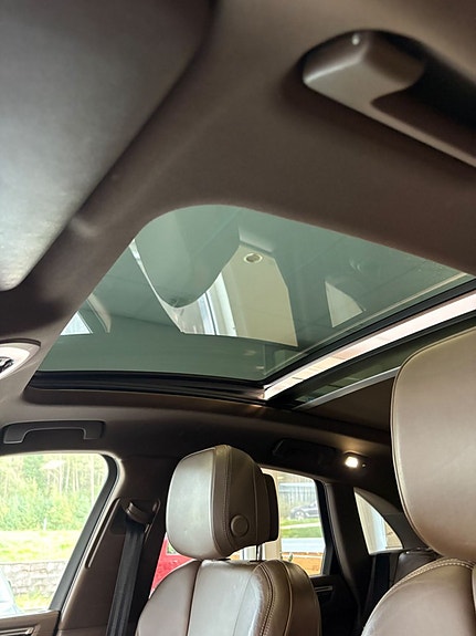 Porsche Macan 12 of 18
