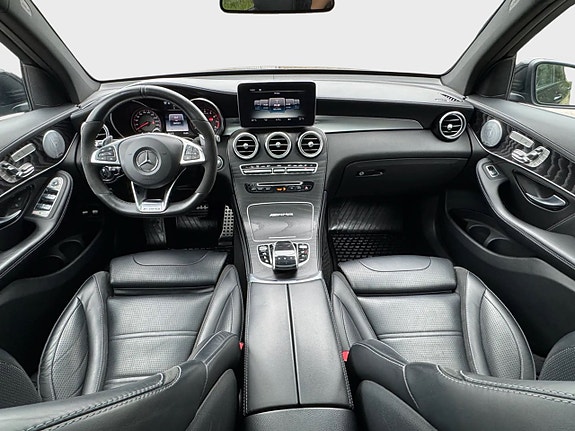 Mercedes-Benz GLC63 12 of 30
