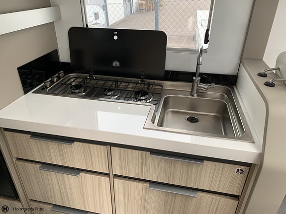 Adria Compact DL 60Y 9 of 22