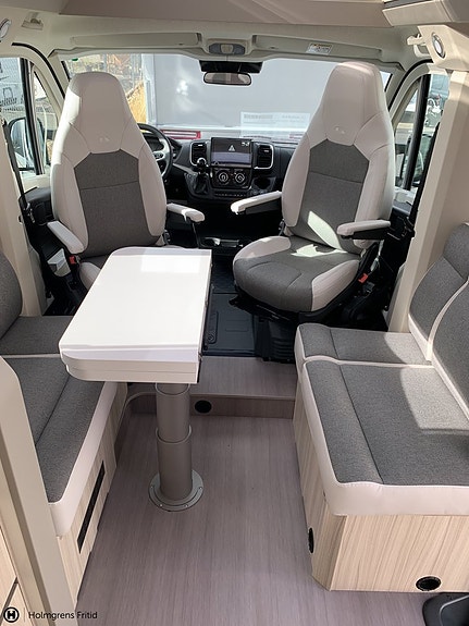 Adria Compact DL 60Y 8 of 22