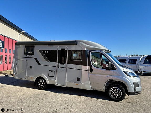 Adria Compact DL 60Y 2 of 22