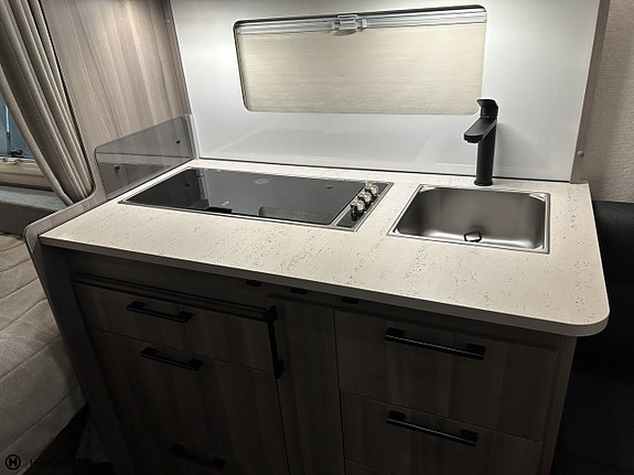 Kabe Estate 470 XL KS 8 of 17