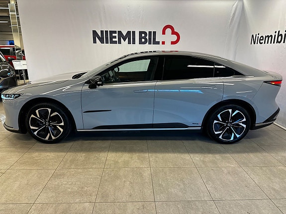 Mazda 6e 4 of 5