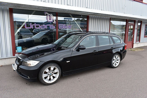 BMW 325d 2 of 5