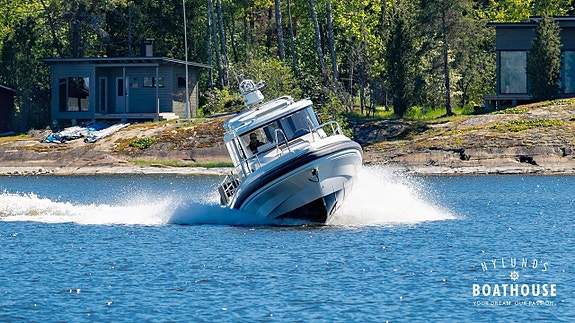 Paragon 31 Cabin | 2x Volvo Penta D4-320DPI 14 of 30
