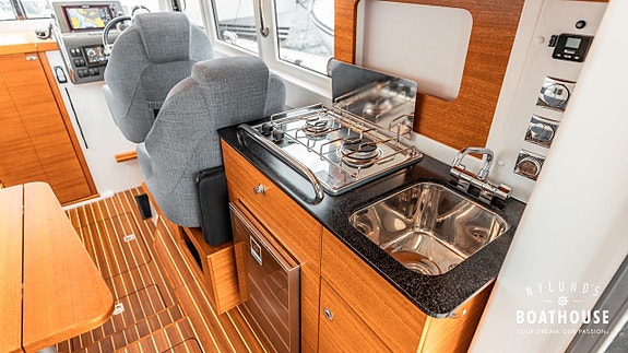 Paragon 31 Cabin | 2x Volvo Penta D4-320DPI 24 of 30