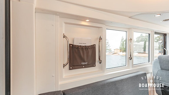 Paragon 31 Cabin | 2x Volvo Penta D4-320DPI 26 of 30