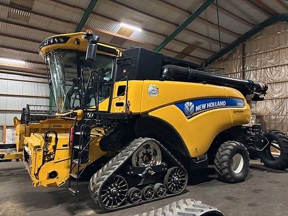 New Holland CR 9.90 band