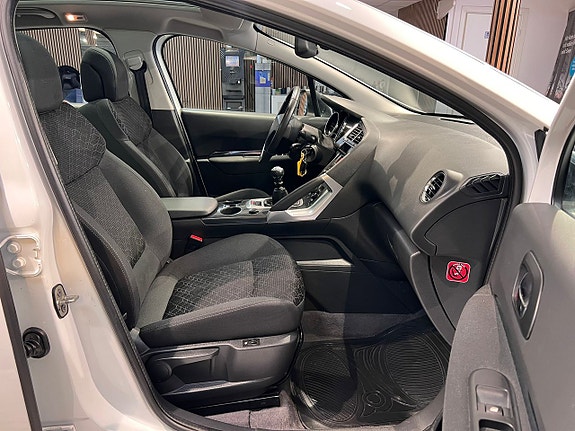 Peugeot 3008 15 of 21