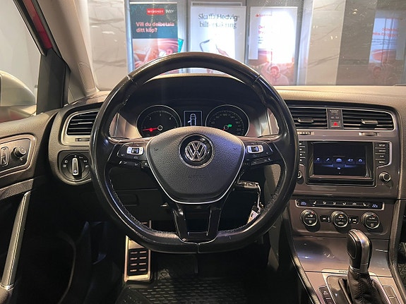 Volkswagen Golf Alltrack 10 of 25