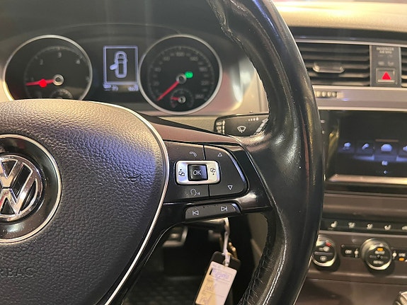 Volkswagen Golf Alltrack 12 of 25