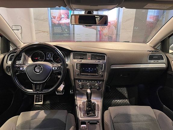 Volkswagen Golf Alltrack 9 of 25