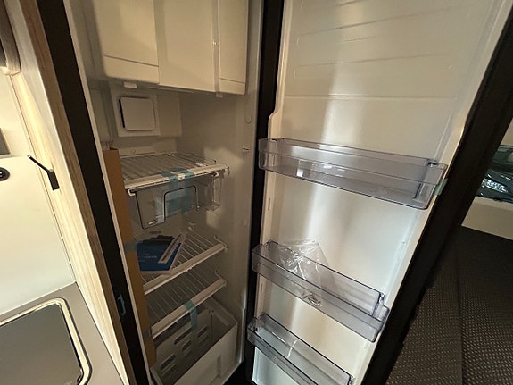 Sun Living V 65 SL / Truma Combi D6E / Långbädd / Automat / Solcell / 15 of 20