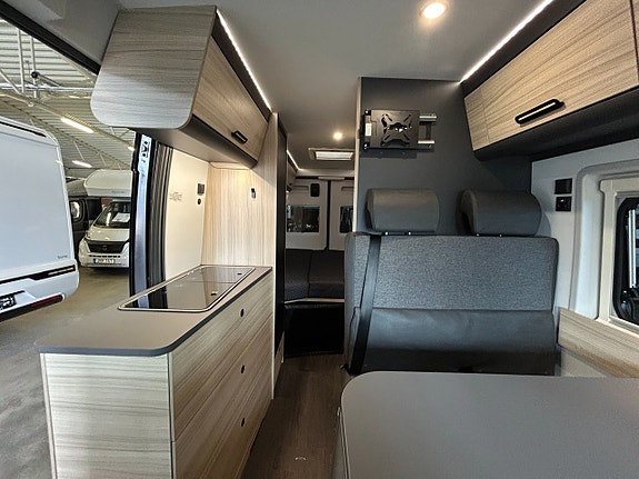 Sun Living V 65 SL / Truma Combi D6E / Långbädd / Automat / Solcell / 11 of 20