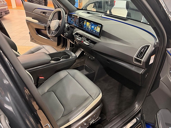 Kia EV5 8 of 12