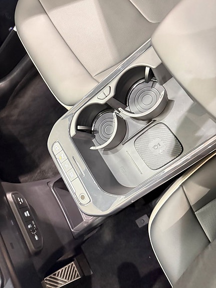 Kia EV5 5 of 12