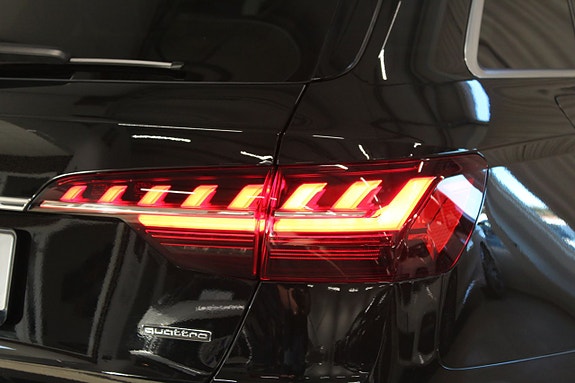 Audi A4 9 of 26