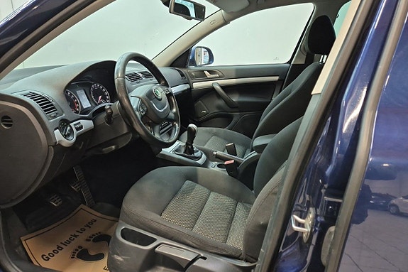 Skoda Octavia Scout 6 of 17