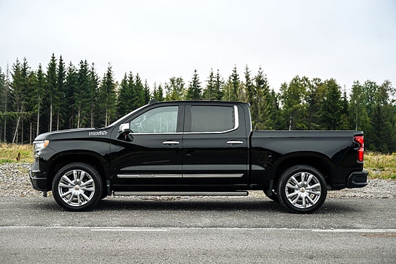 Chevrolet Silverado 1500 2 of 5
