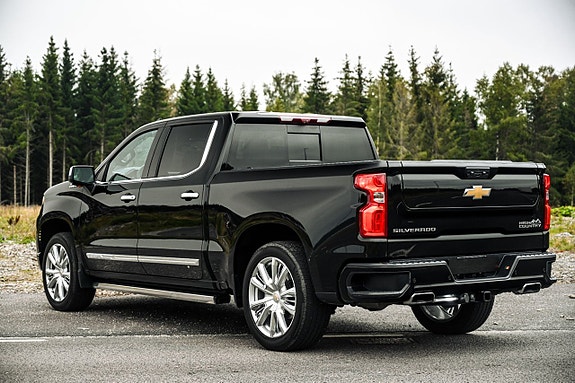 Chevrolet Silverado 1500 3 of 5