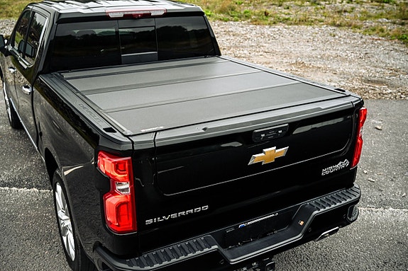 Chevrolet Silverado 1500 9 of 24