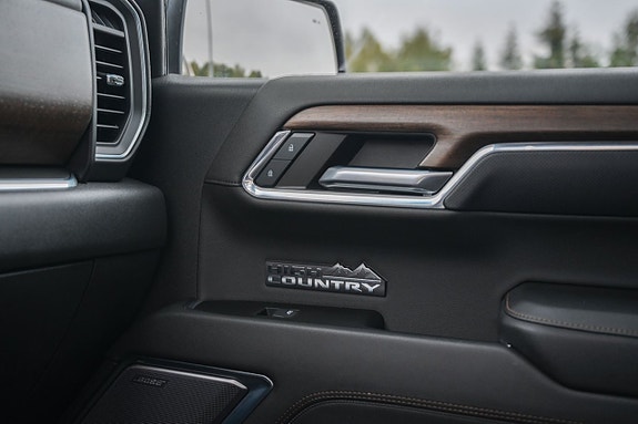 Chevrolet Silverado 1500 19 of 24