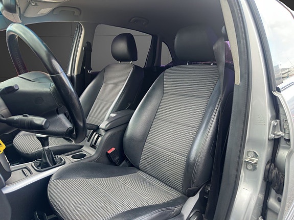 Mercedes-Benz B200 5 of 5