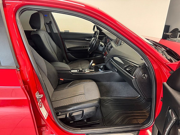 BMW 120 7 of 18