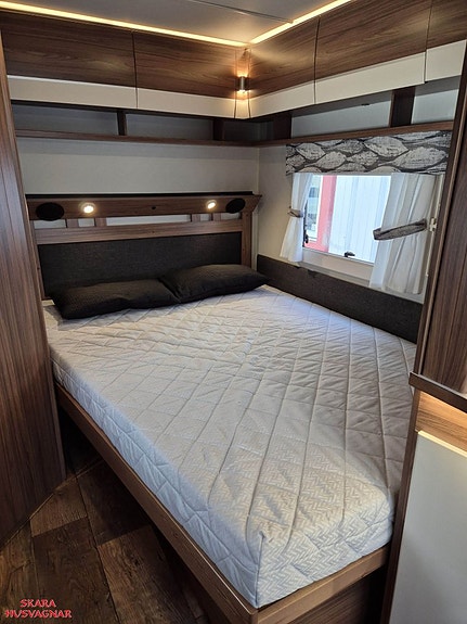 Polar 560 CTH VK Selected 16 of 21