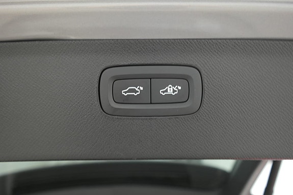 Volvo XC90 18 of 20
