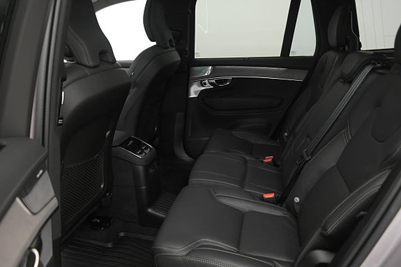 Volvo XC90 13 of 20