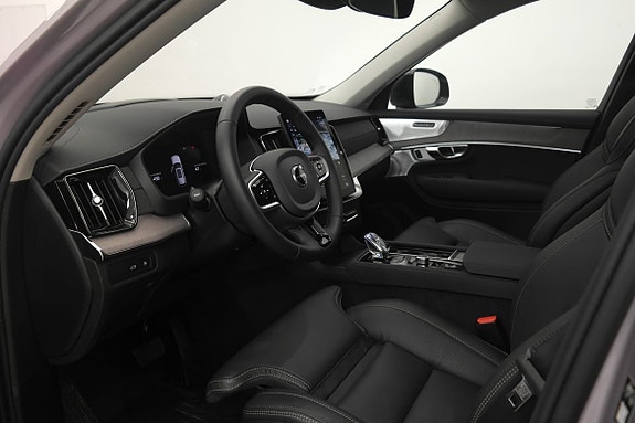 Volvo XC90 8 of 20