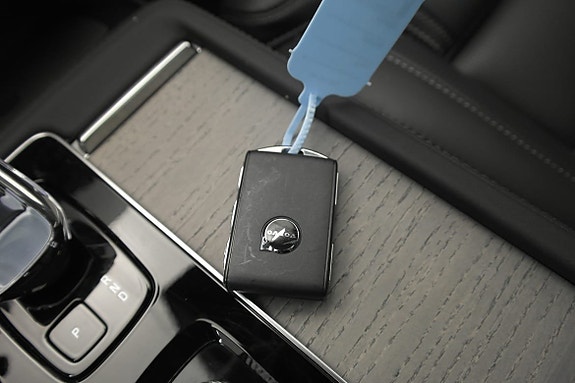 Volvo XC90 12 of 20
