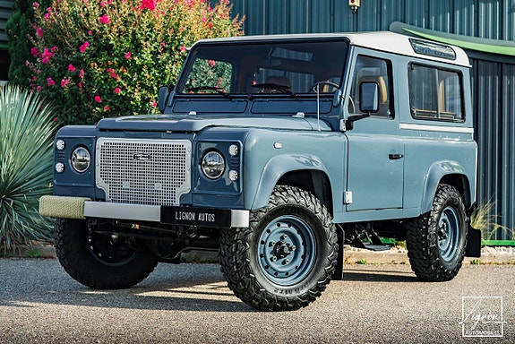 Land Rover Defender 90