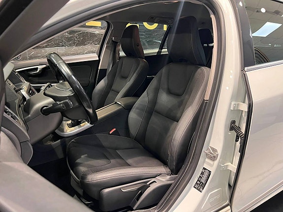 Volvo V60 19 of 30