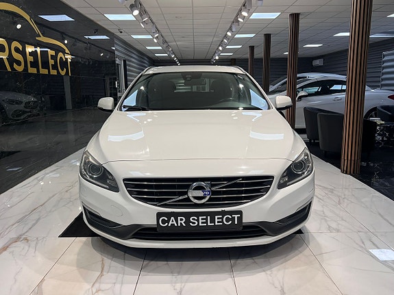 Volvo V60 15 of 30