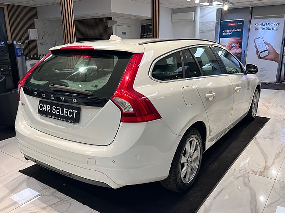 Volvo V60 11 of 30