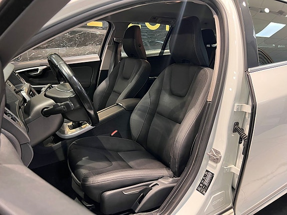 Volvo V60 27 of 30