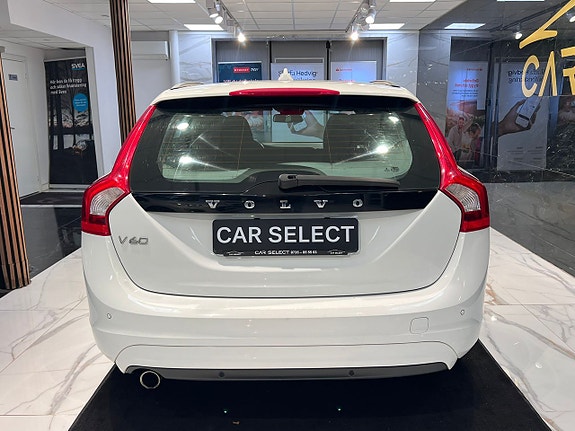 Volvo V60 8 of 30