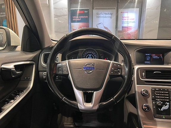 Volvo V60 13 of 30