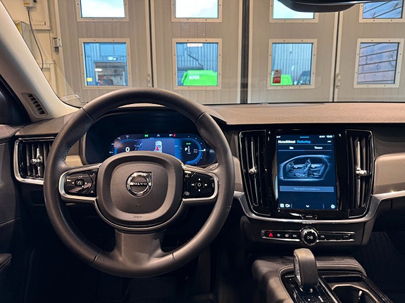 Volvo V90 8 of 27