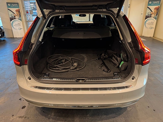 Volvo V90 25 of 27