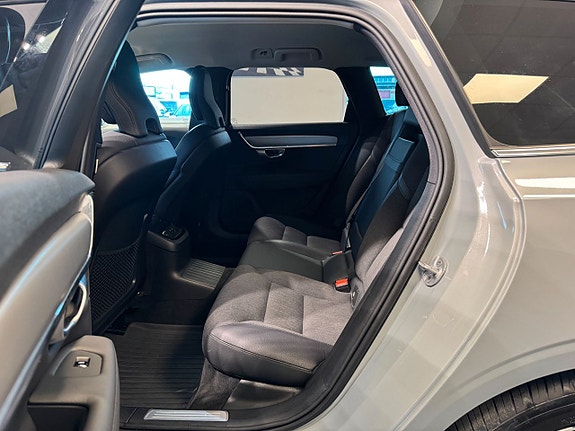 Volvo V90 22 of 27