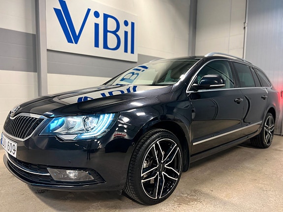 Skoda Superb 2 of 5
