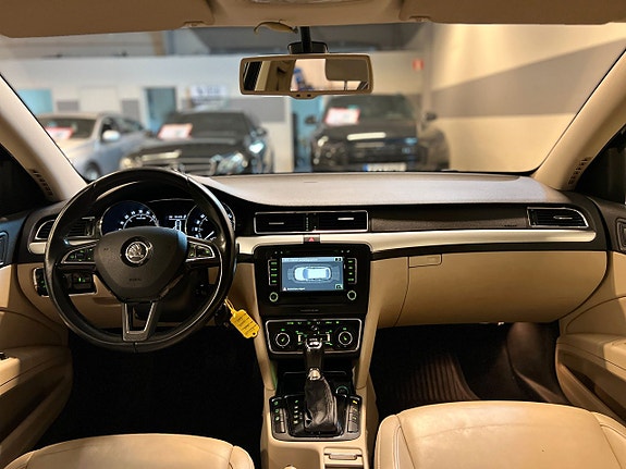 Skoda Superb 11 of 25